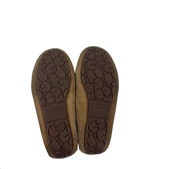 Ugg Sheepskin Lined Moccasin Slippers Tan Suede Womens 5 ASIS FLAWS - Picture 7 of 7
